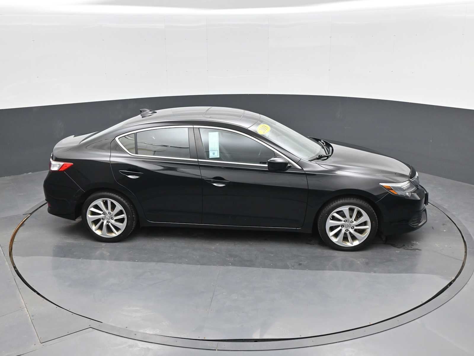 2018 Acura ILX w/Premium Pkg