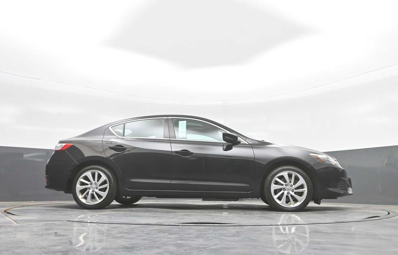 2018 Acura ILX w/Premium Pkg