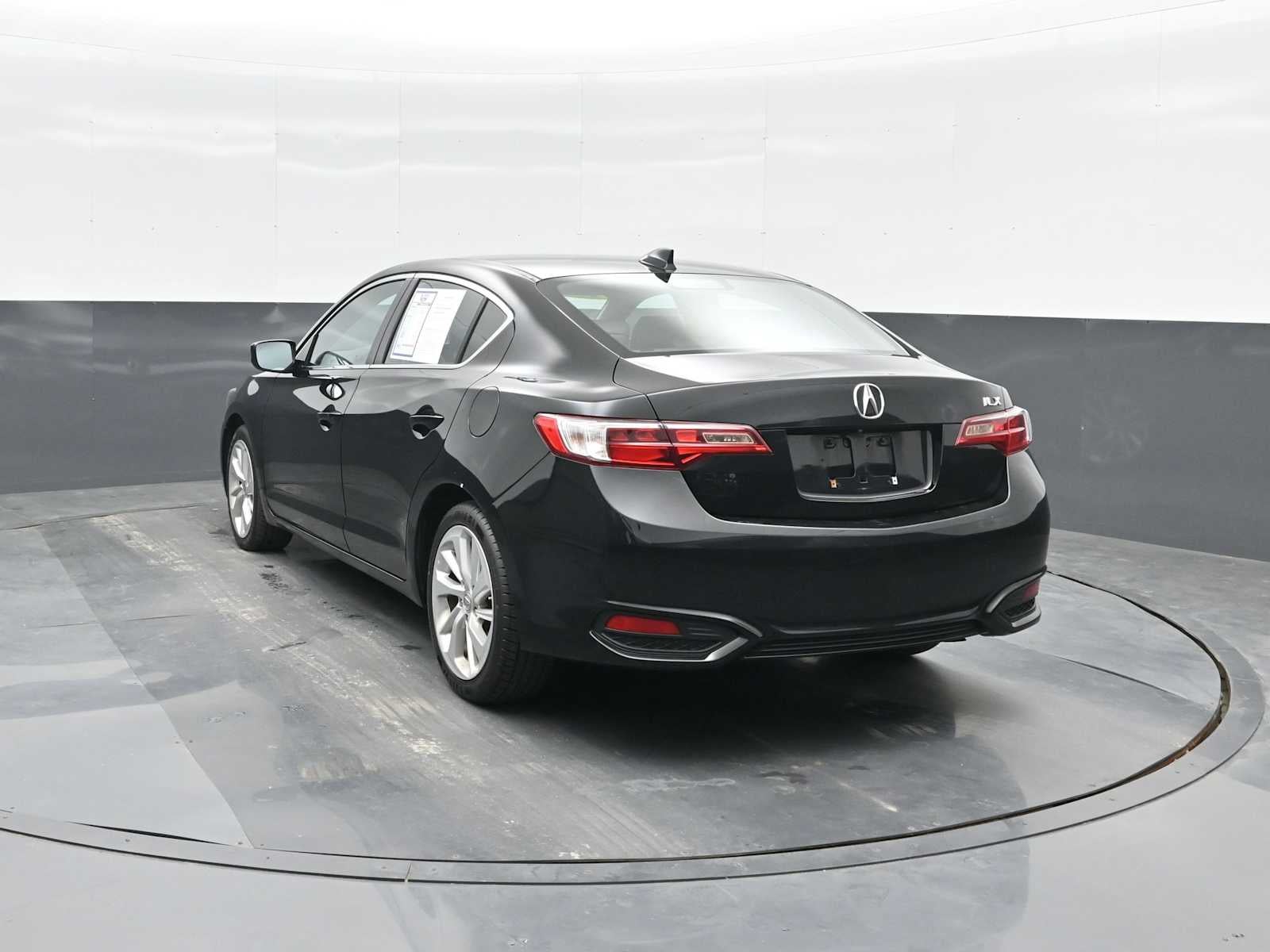 2018 Acura ILX w/Premium Pkg