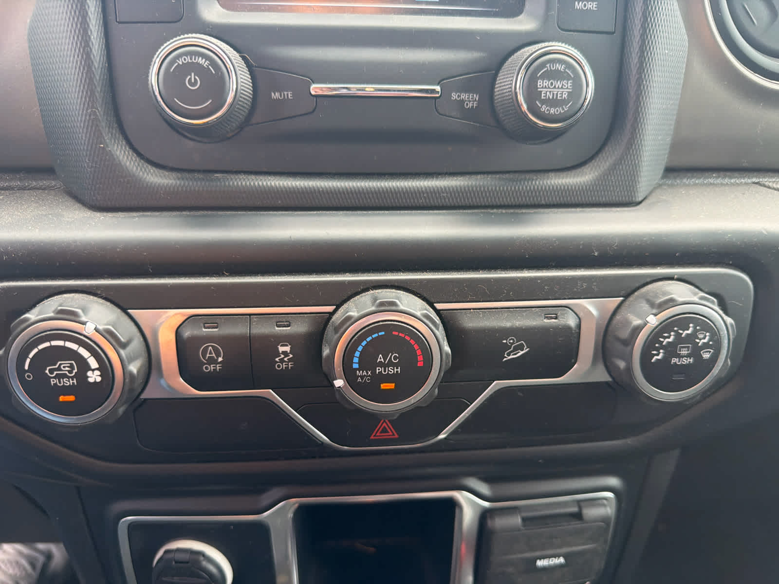 2019 Jeep Wrangler Sport
