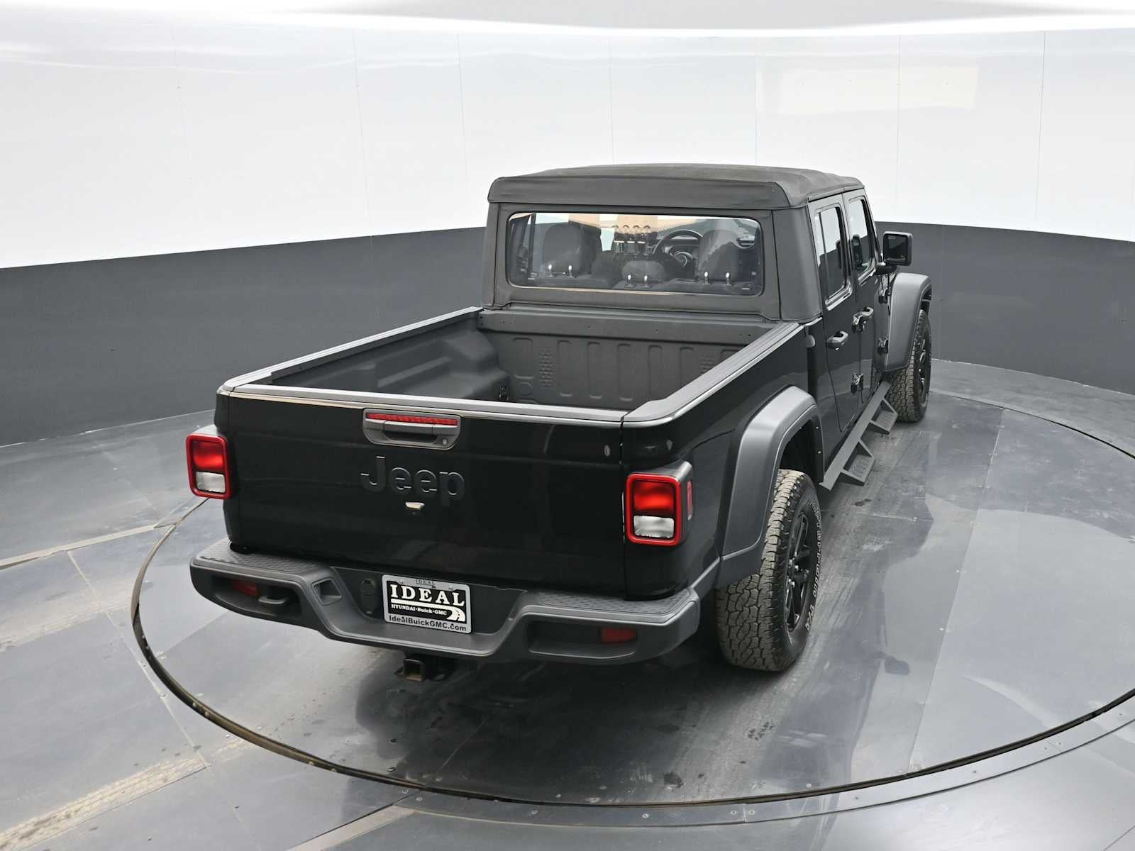 2022 Jeep Gladiator Sport