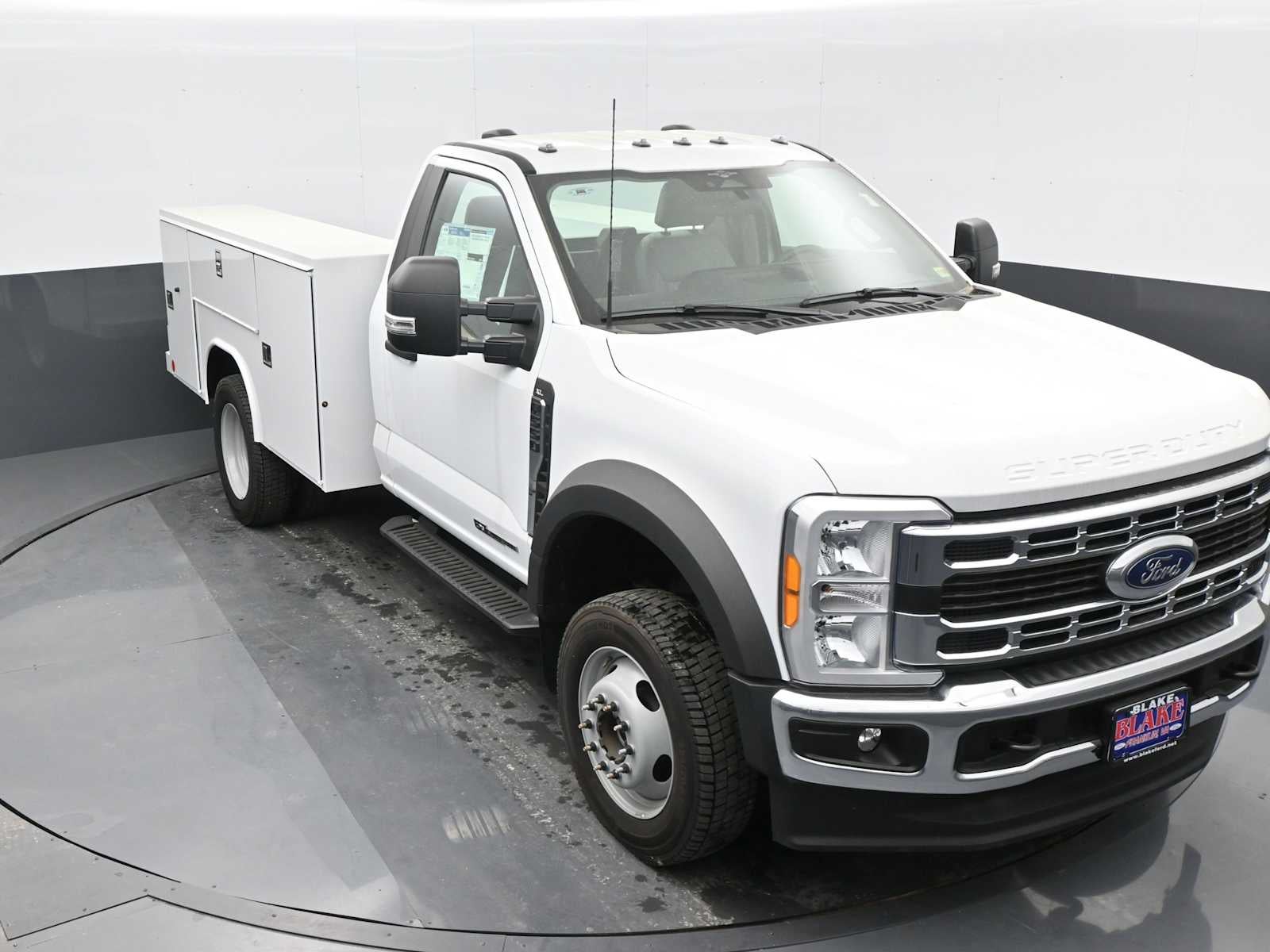 2023 Ford Super Duty F-550 DRW XL