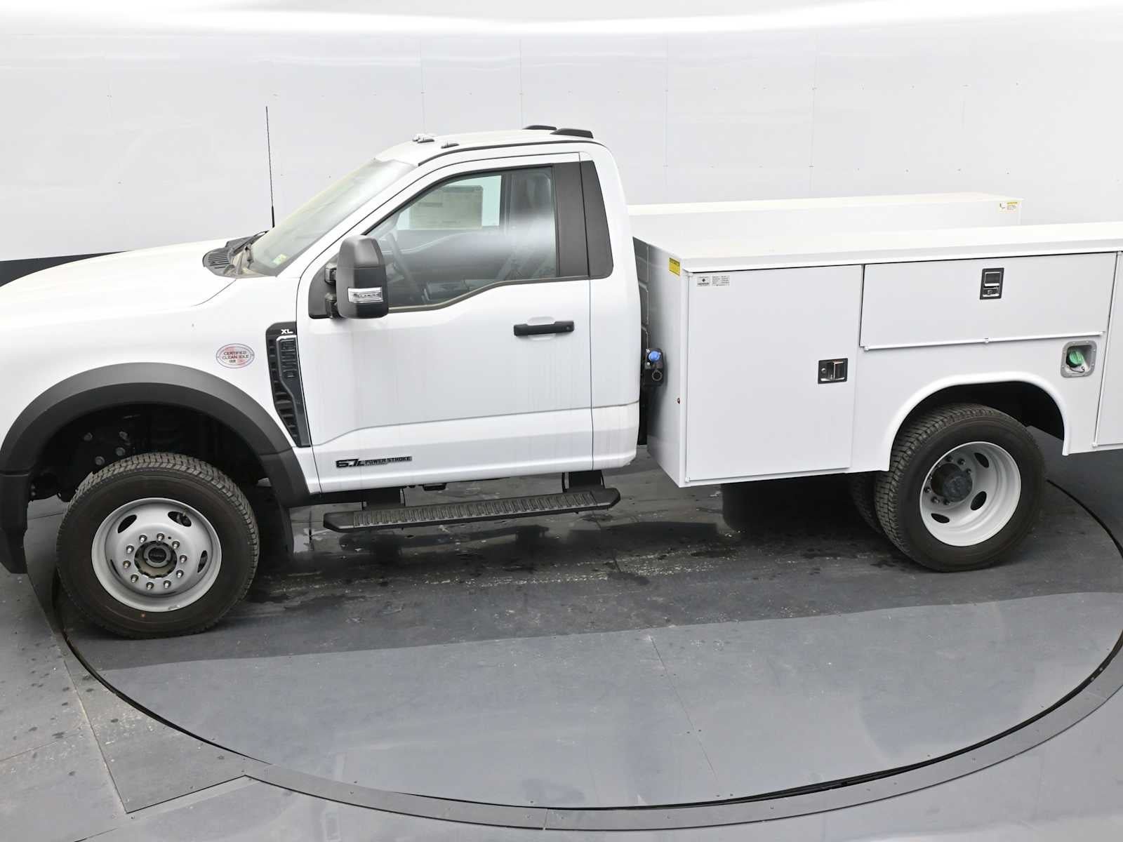 2023 Ford Super Duty F-550 DRW XL