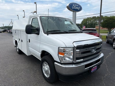 2026 Ford E-Series Cutaway E-350 SRW