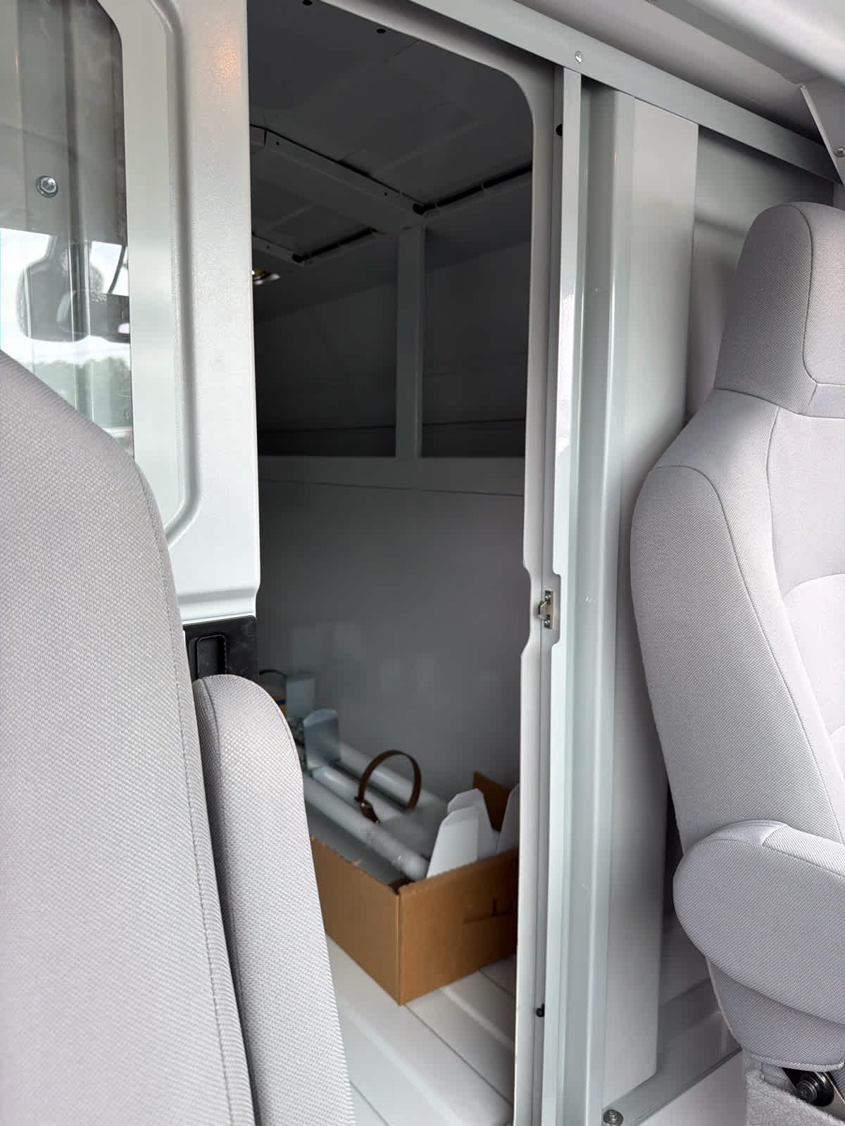 2026 Ford E-Series Cutaway E-350 SRW