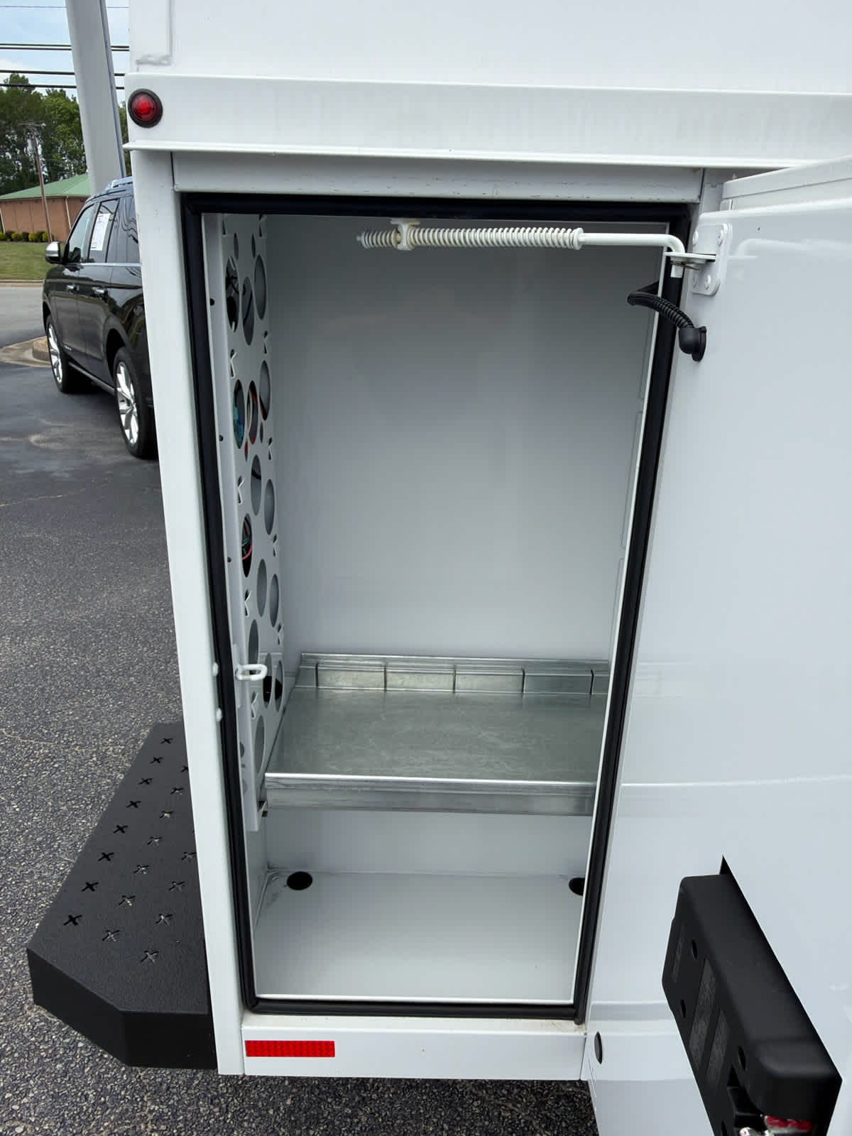 2026 Ford E-Series Cutaway E-350 SRW