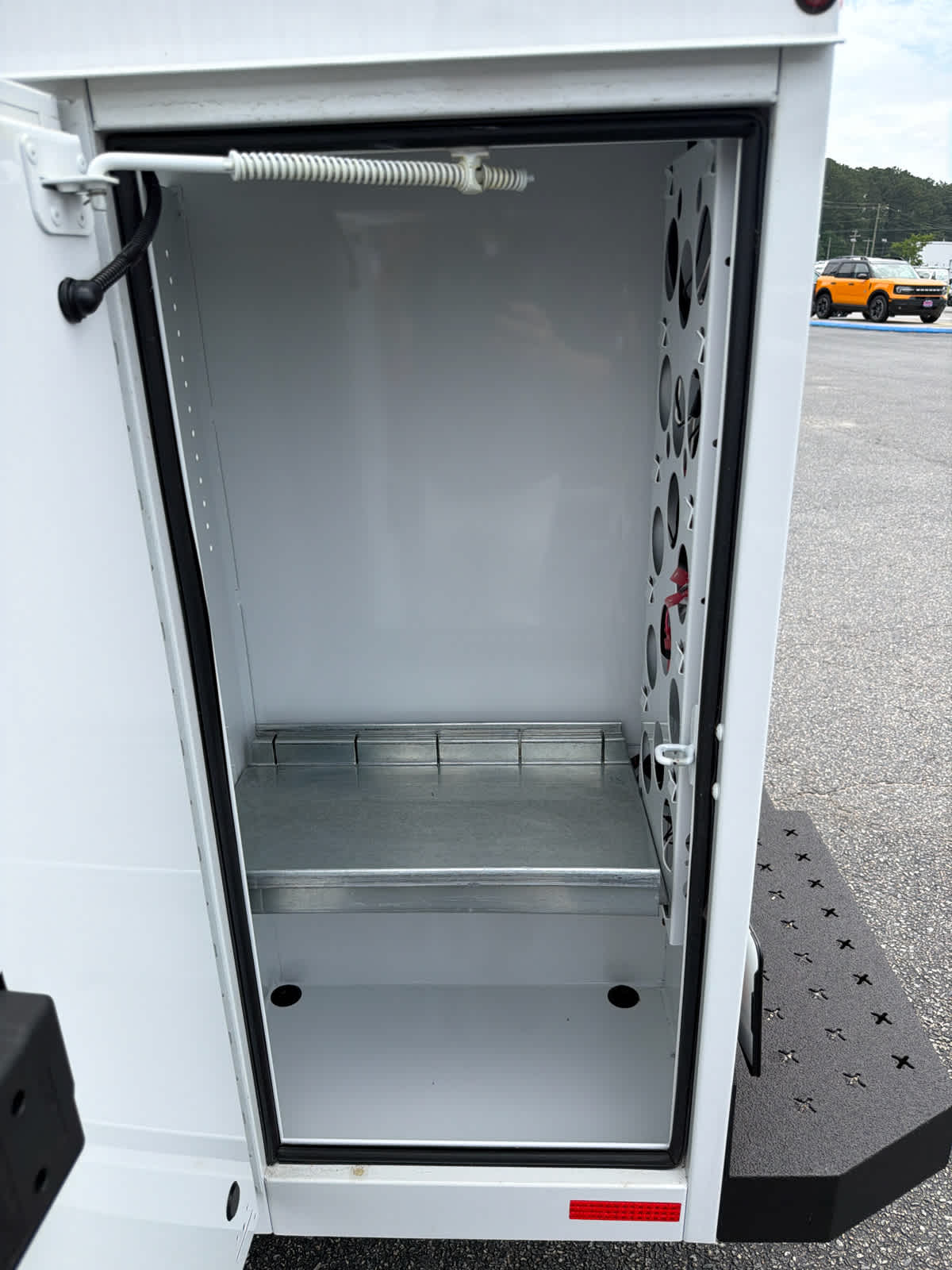 2026 Ford E-Series Cutaway E-350 SRW