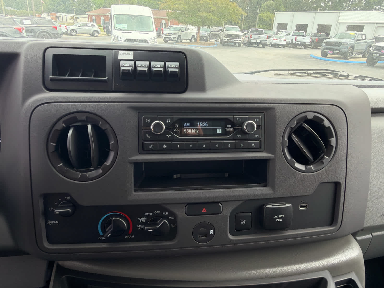 2026 Ford E-Series Cutaway E-350 SRW