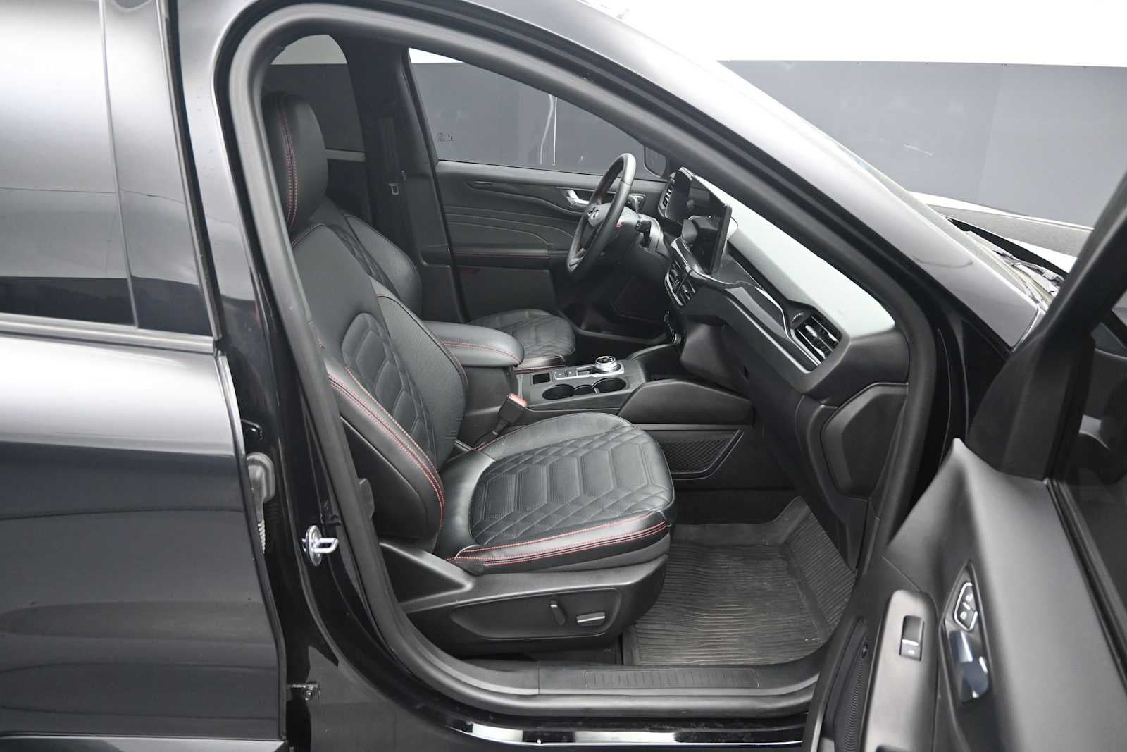 2023 Ford Escape ST-Line Elite