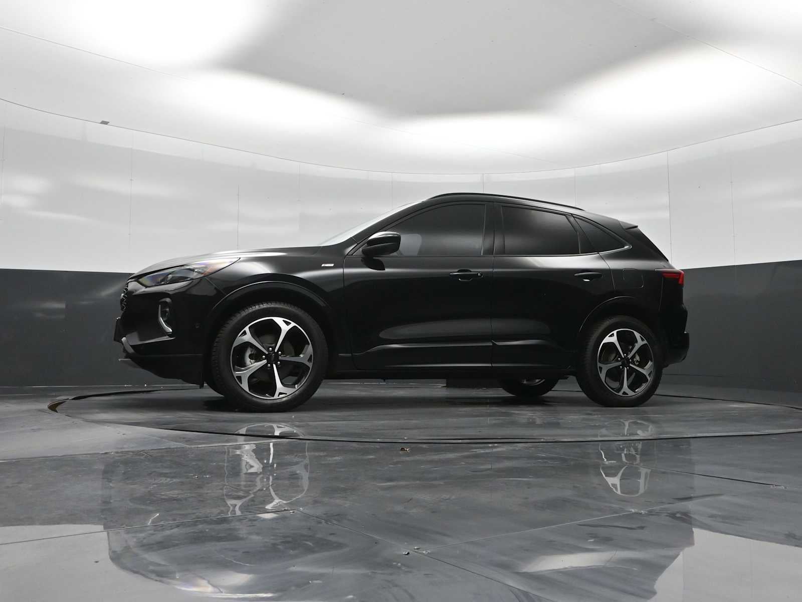 2023 Ford Escape ST-Line Elite