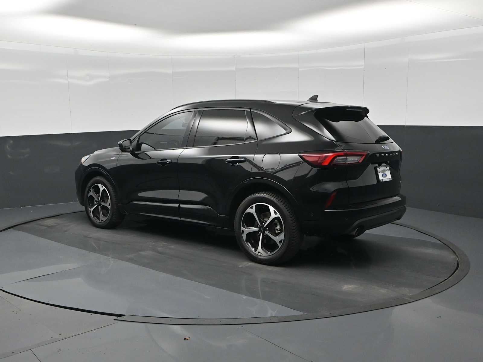 2023 Ford Escape ST-Line Elite
