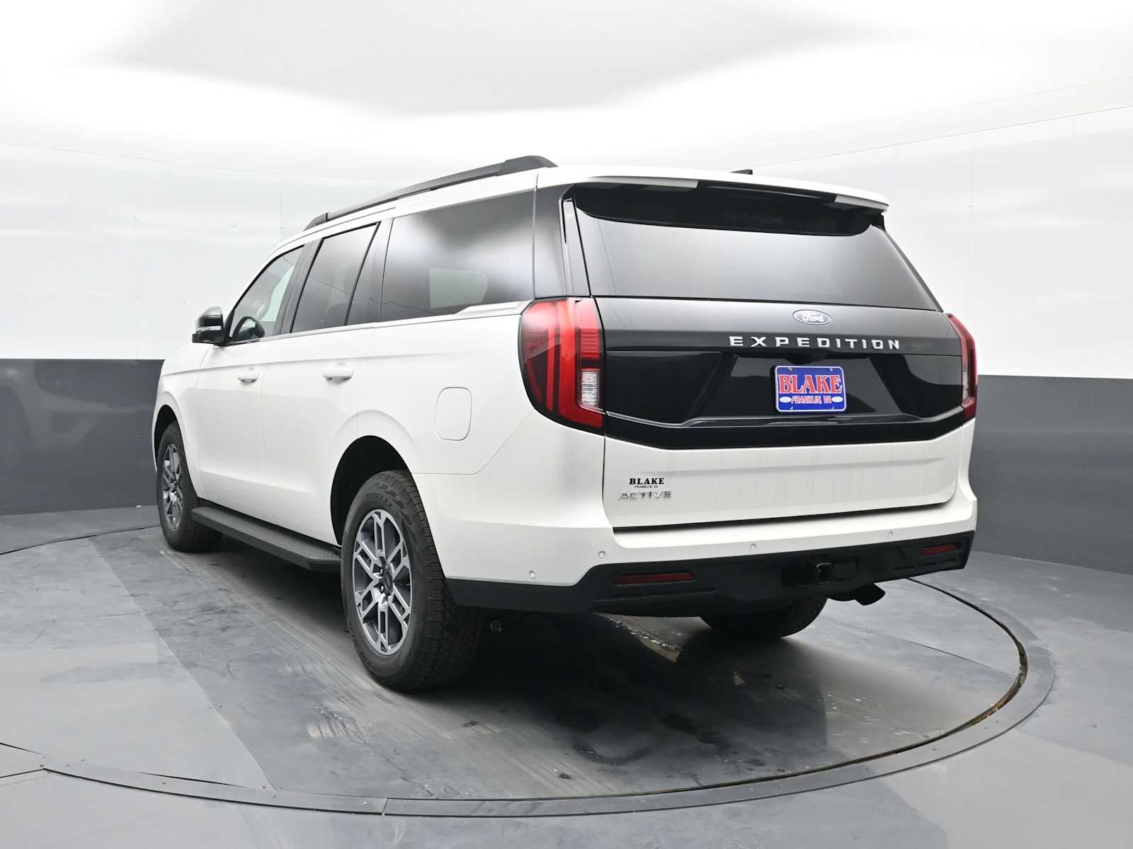 2025 Ford Expedition Active