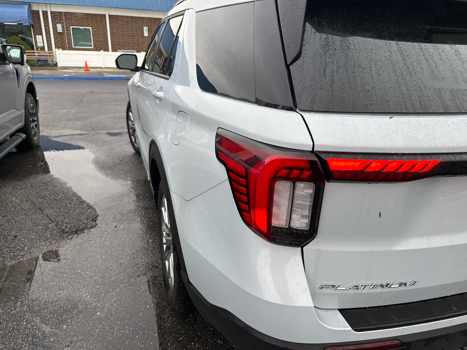 2025 Ford Explorer Platinum