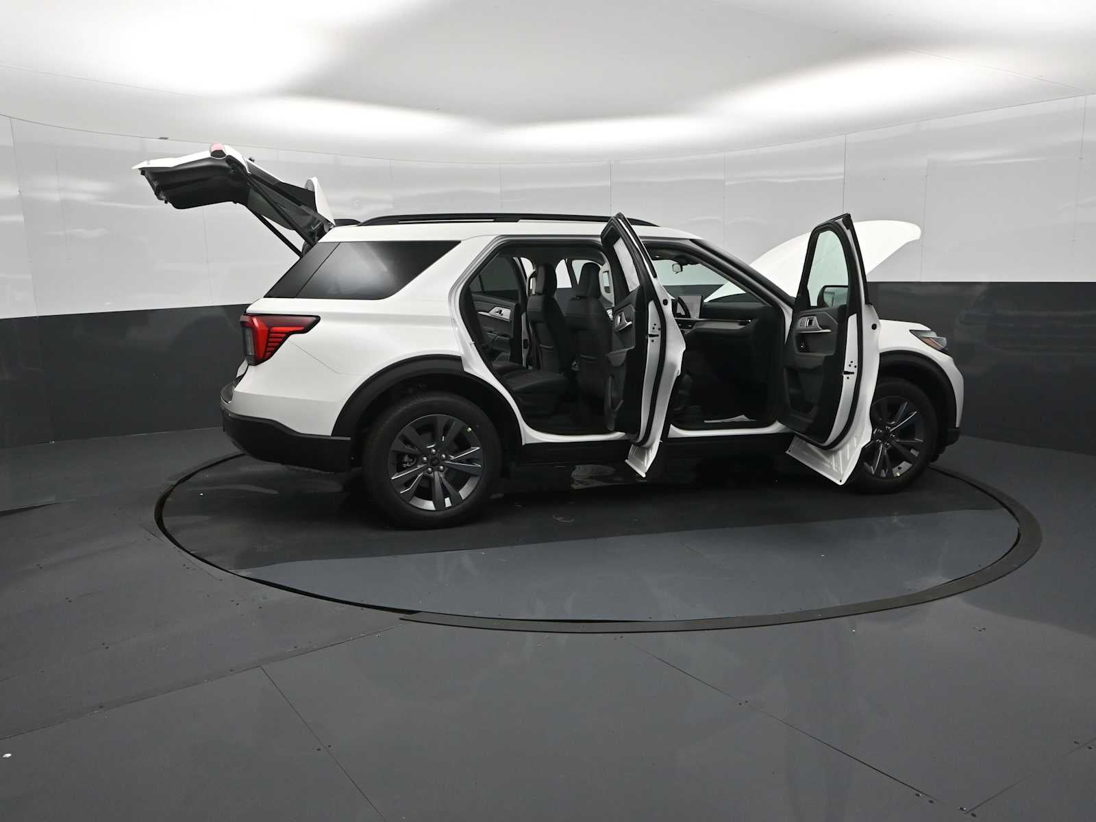 2026 Ford Explorer Active w/200A Pkg