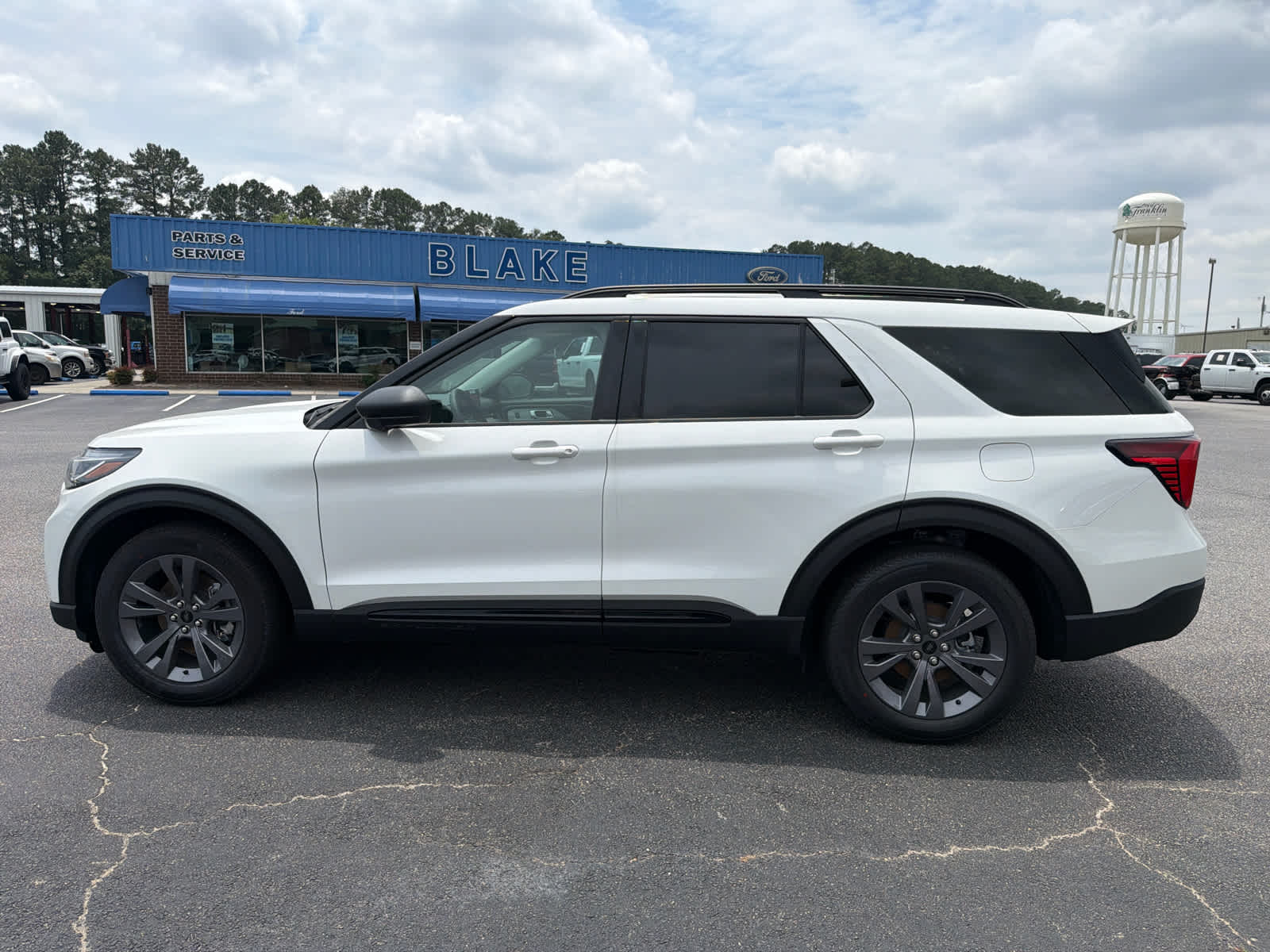 2026 Ford Explorer Active w/200A Pkg