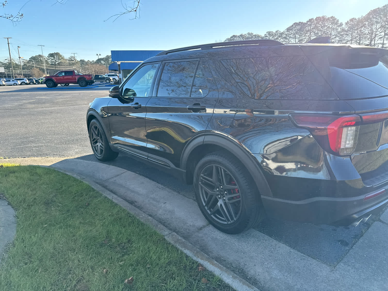 2025 Ford Explorer ST
