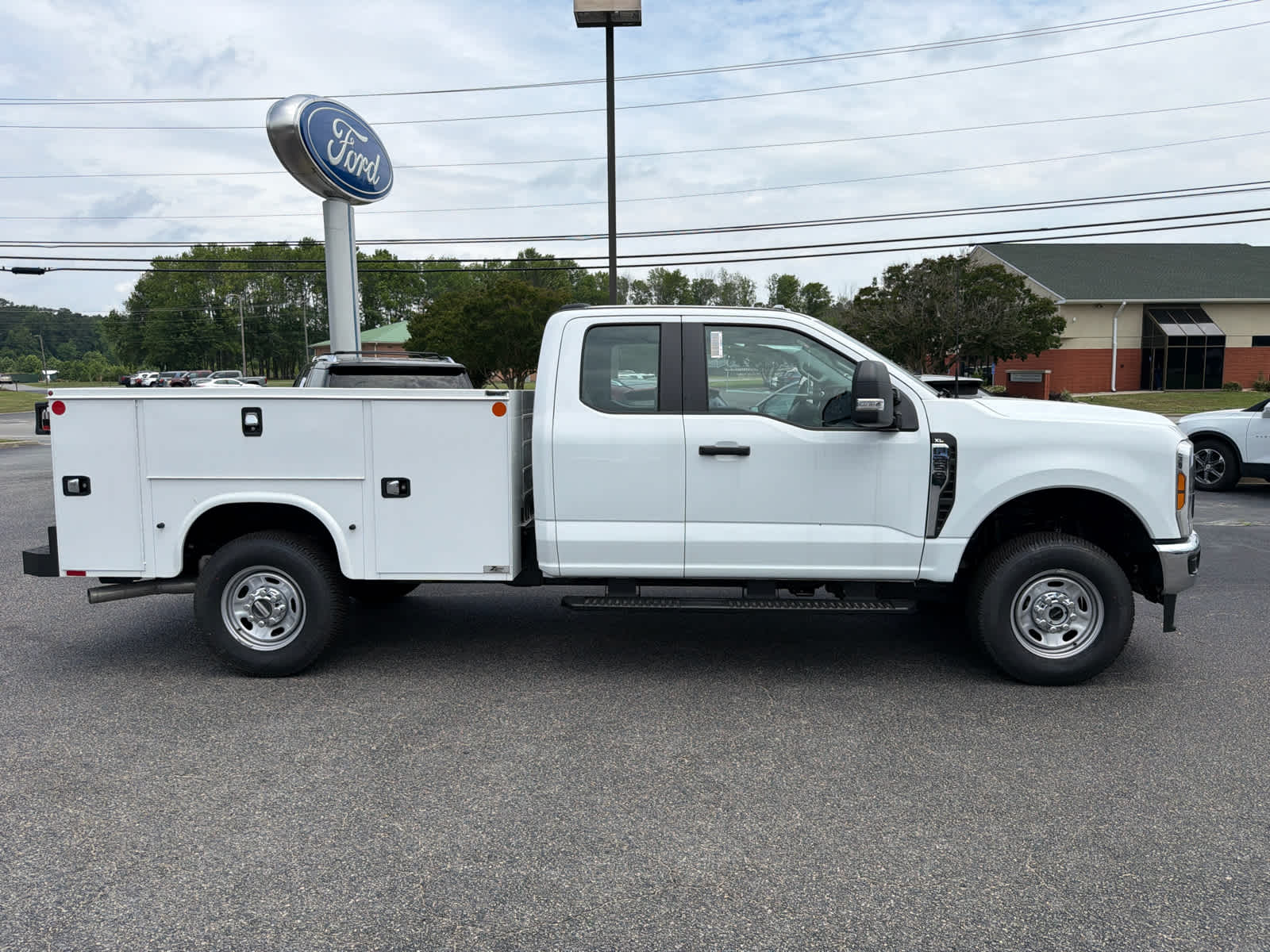 2025 Ford Super Duty F-250 SRW XL