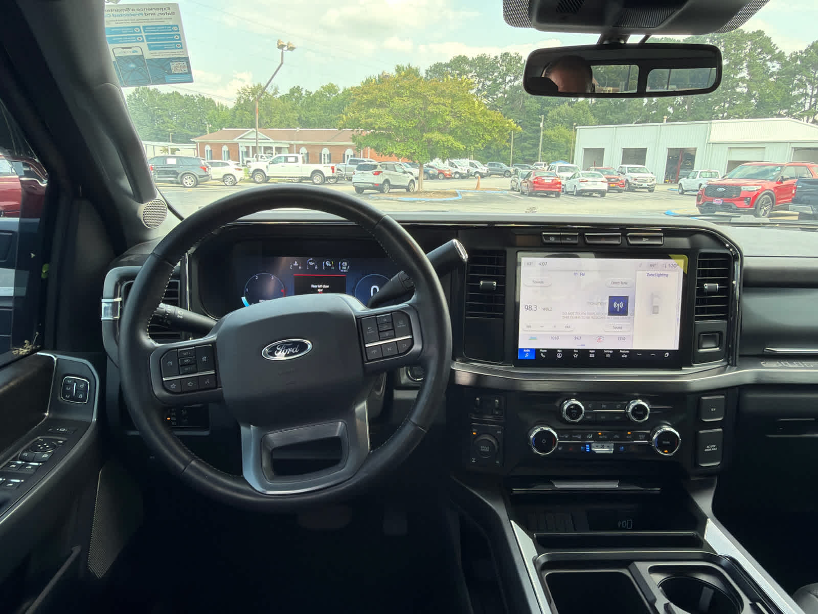 2023 Ford Super Duty F-250 Pickup LARIAT