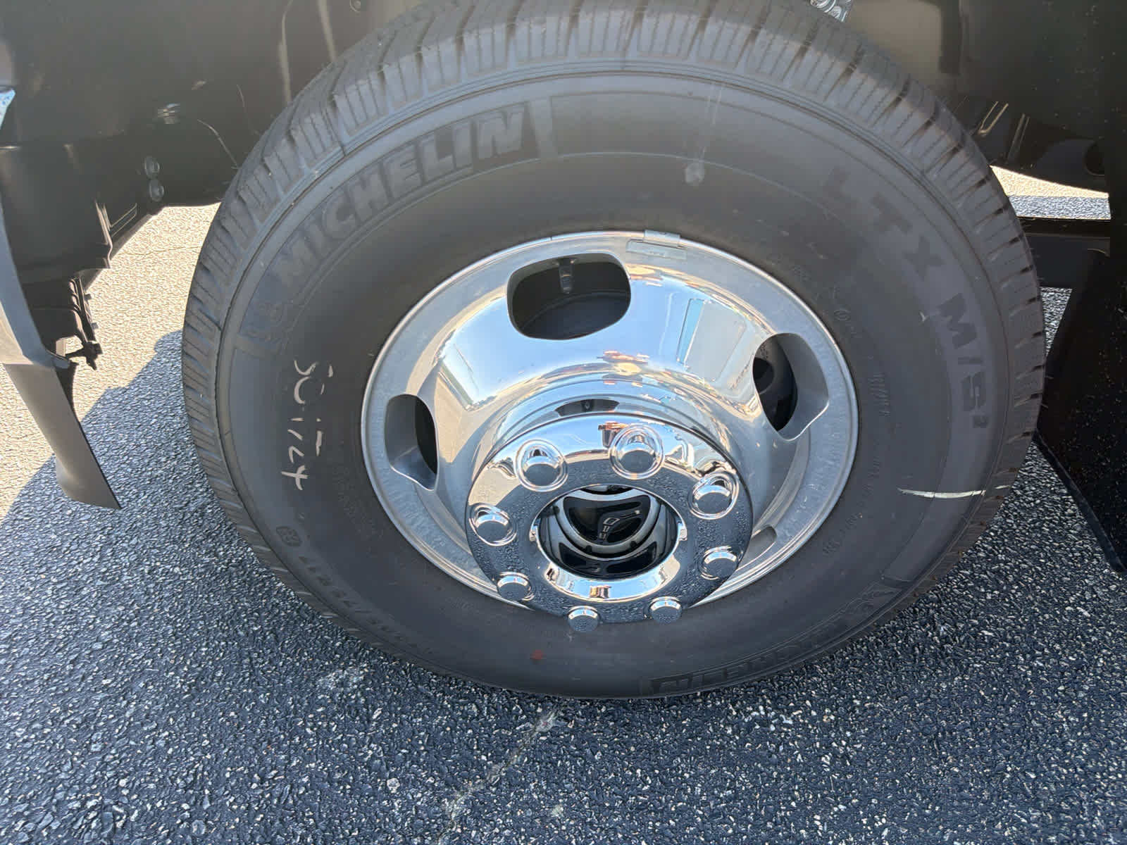 2026 Ford Super Duty F-350 DRW LARIAT