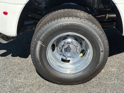 2026 Ford Super Duty F-350 DRW LARIAT
