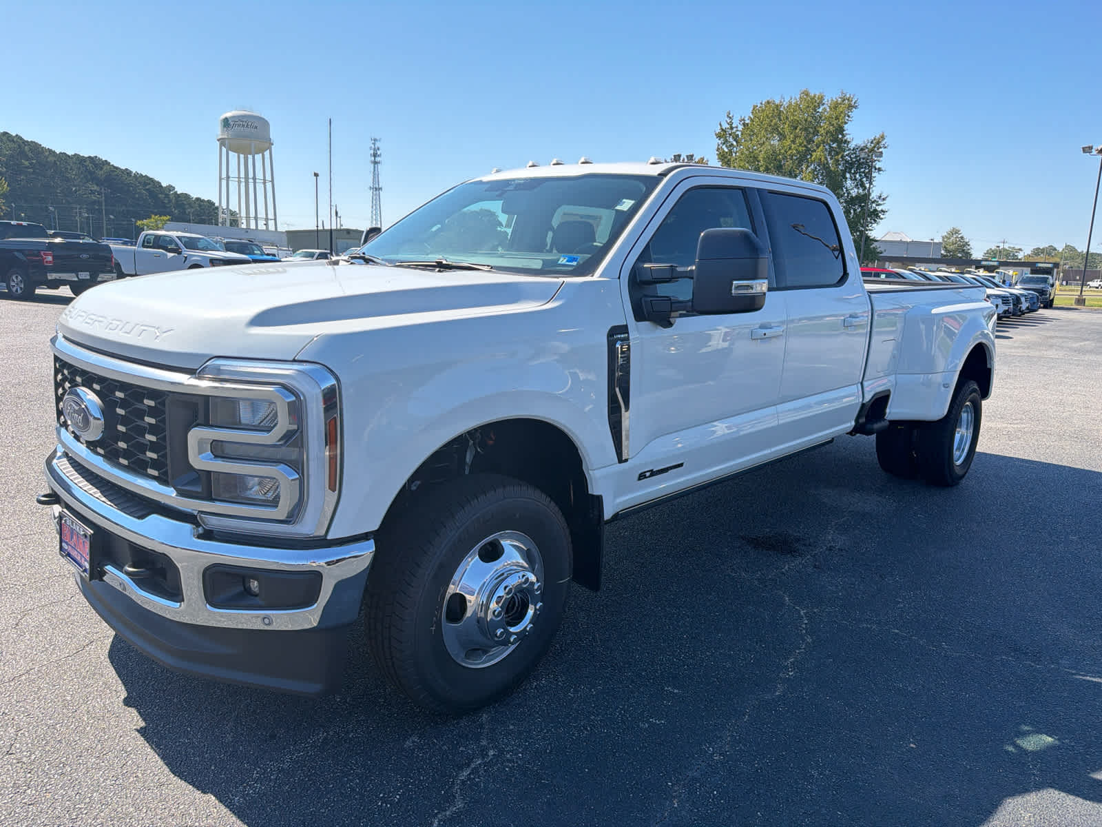 2026 Ford Super Duty F-350 DRW LARIAT