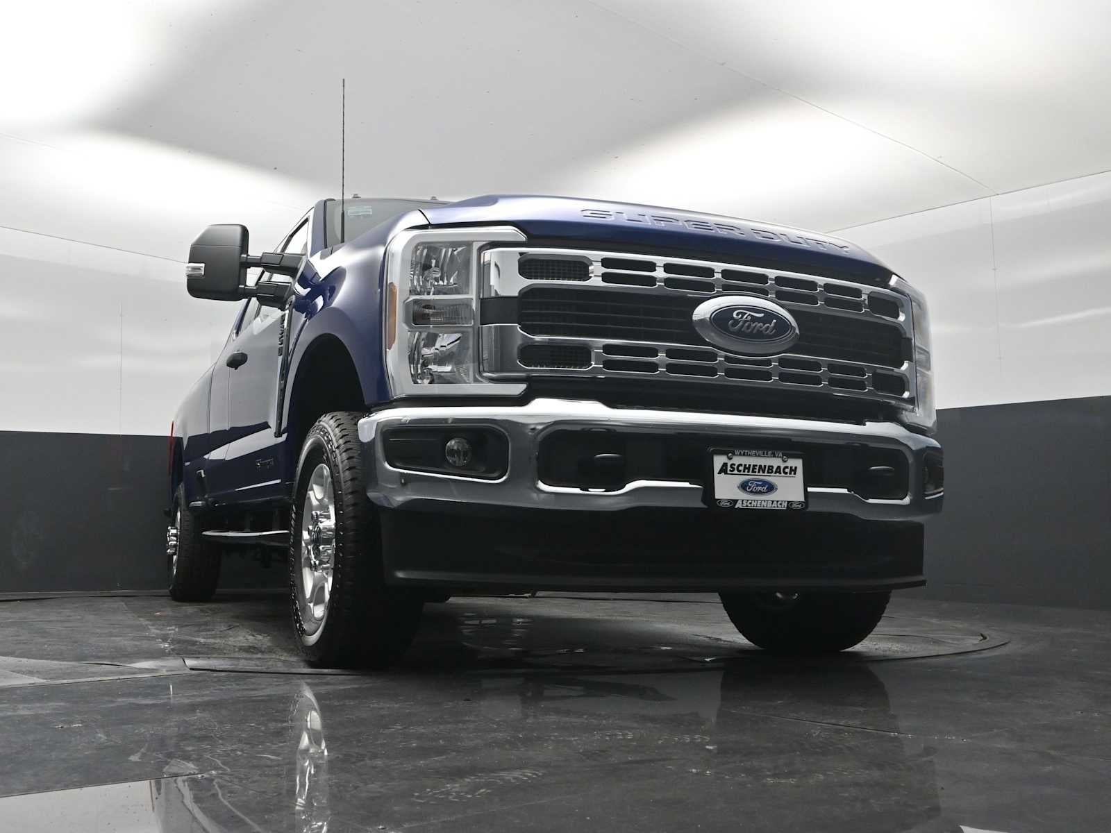 2026 Ford Super Duty F-350 SRW XLT