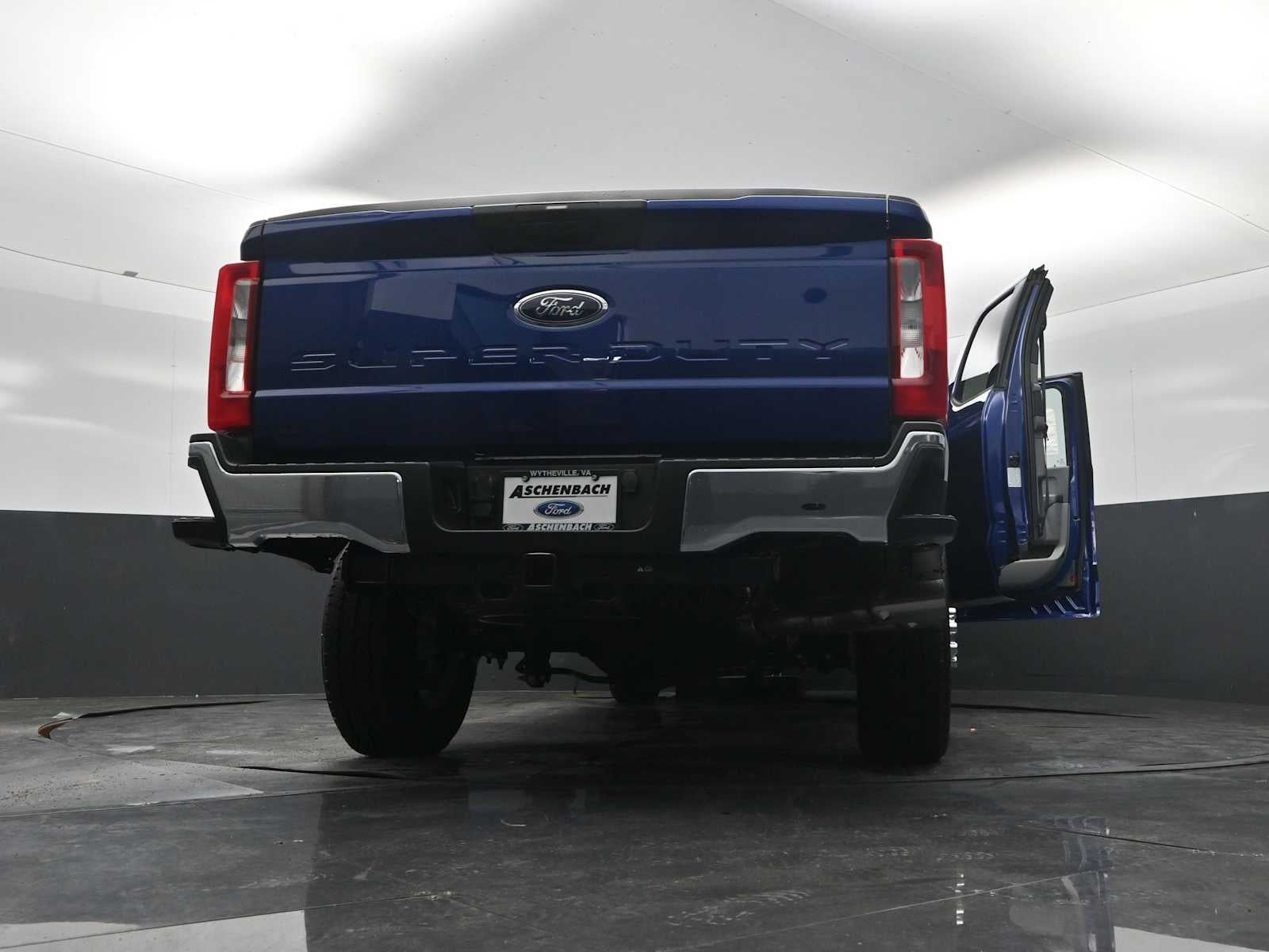 2026 Ford Super Duty F-350 SRW XLT