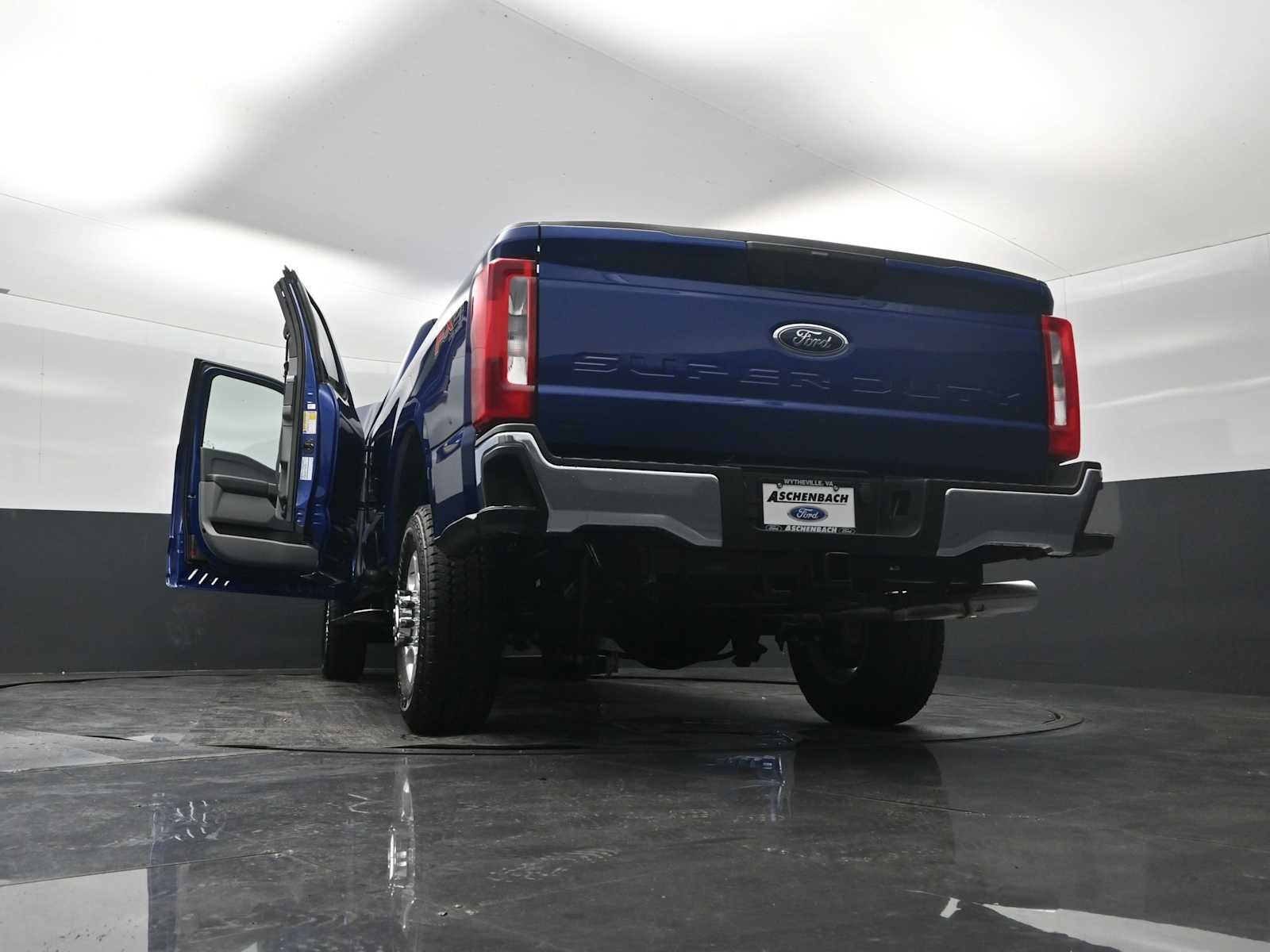 2026 Ford Super Duty F-350 SRW XLT