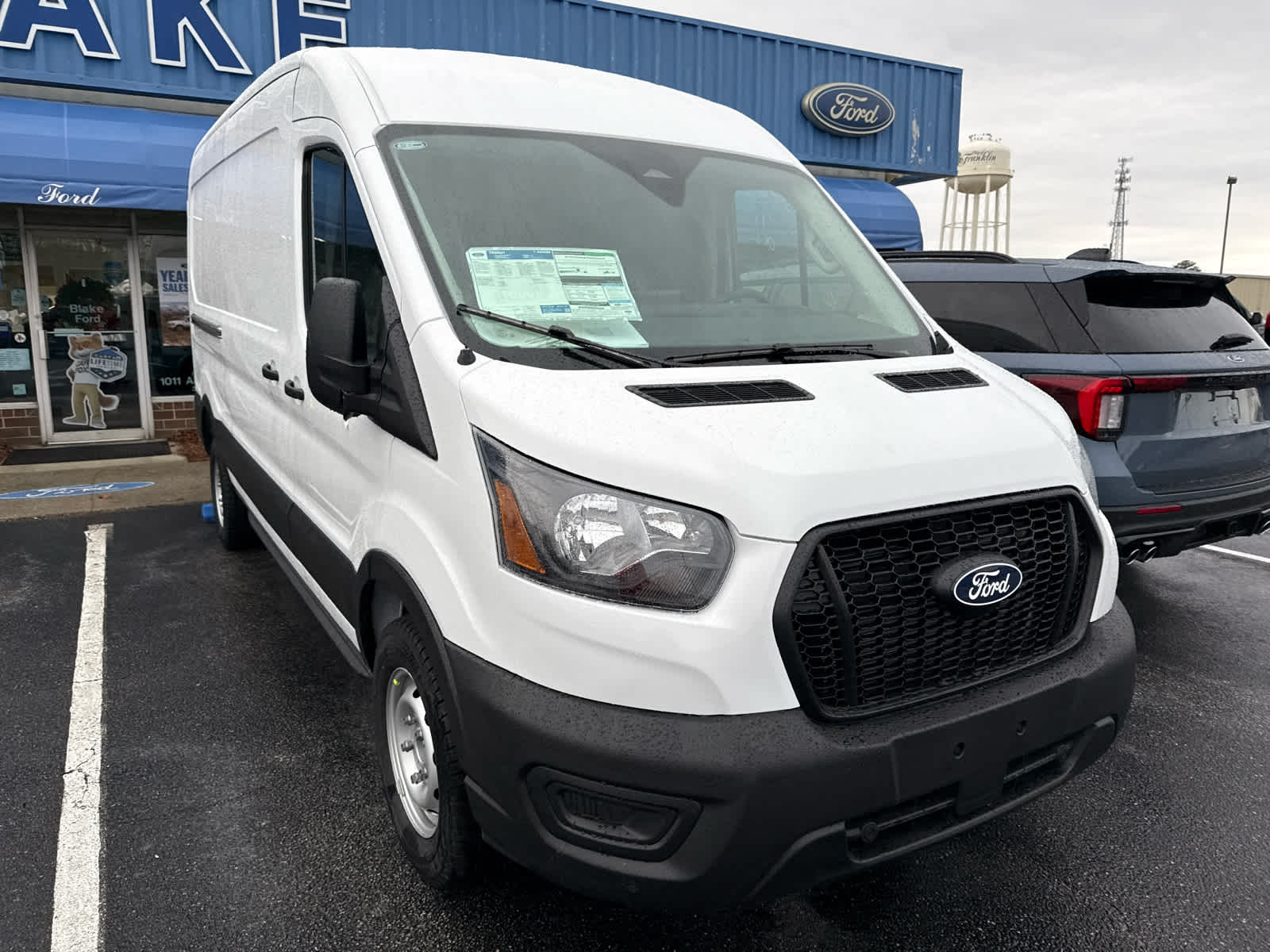 2025 Ford Transit 148 WB High Roof Extended Cargo