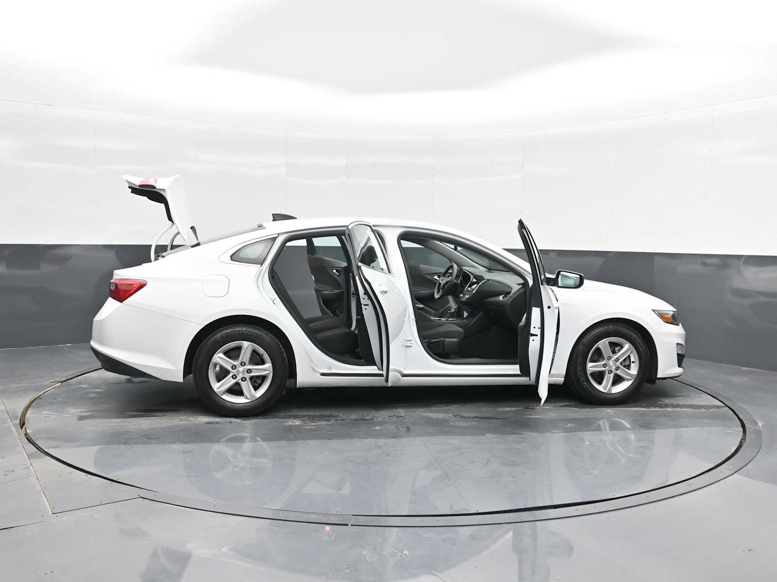 2022 Chevrolet Malibu LS