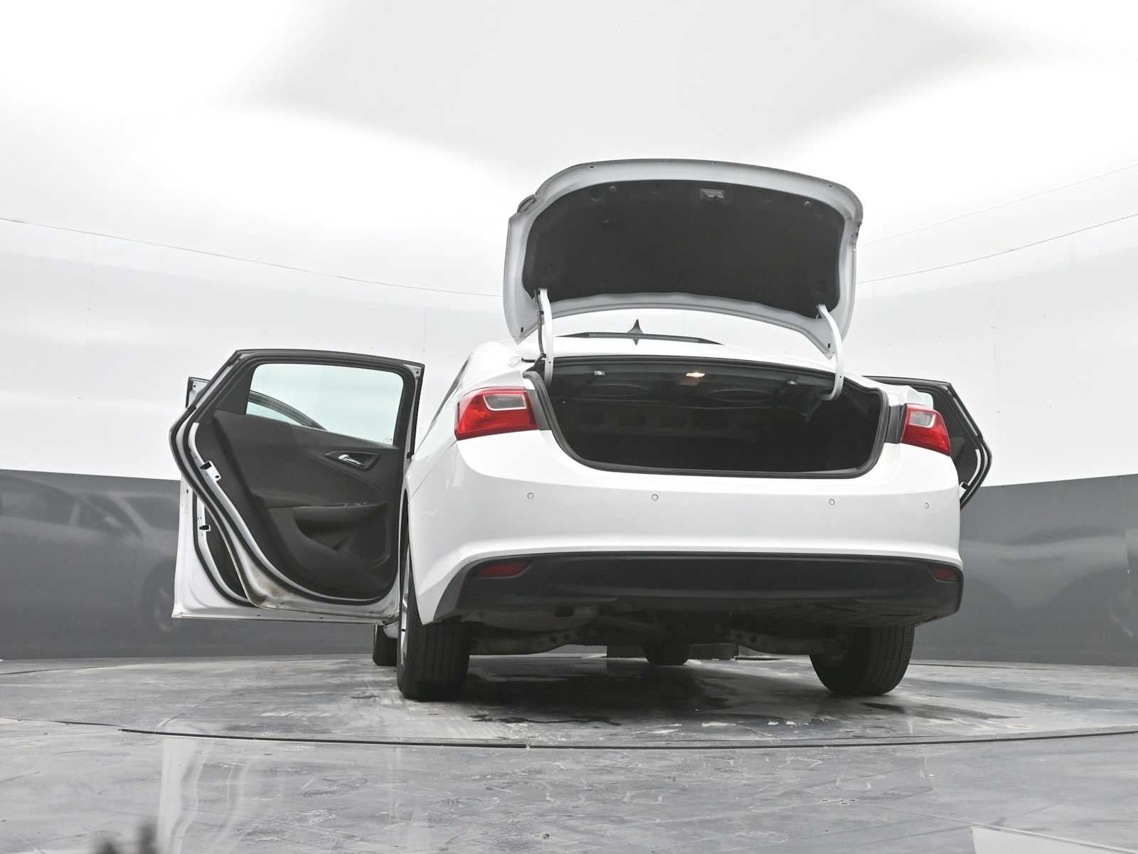 2022 Chevrolet Malibu LS