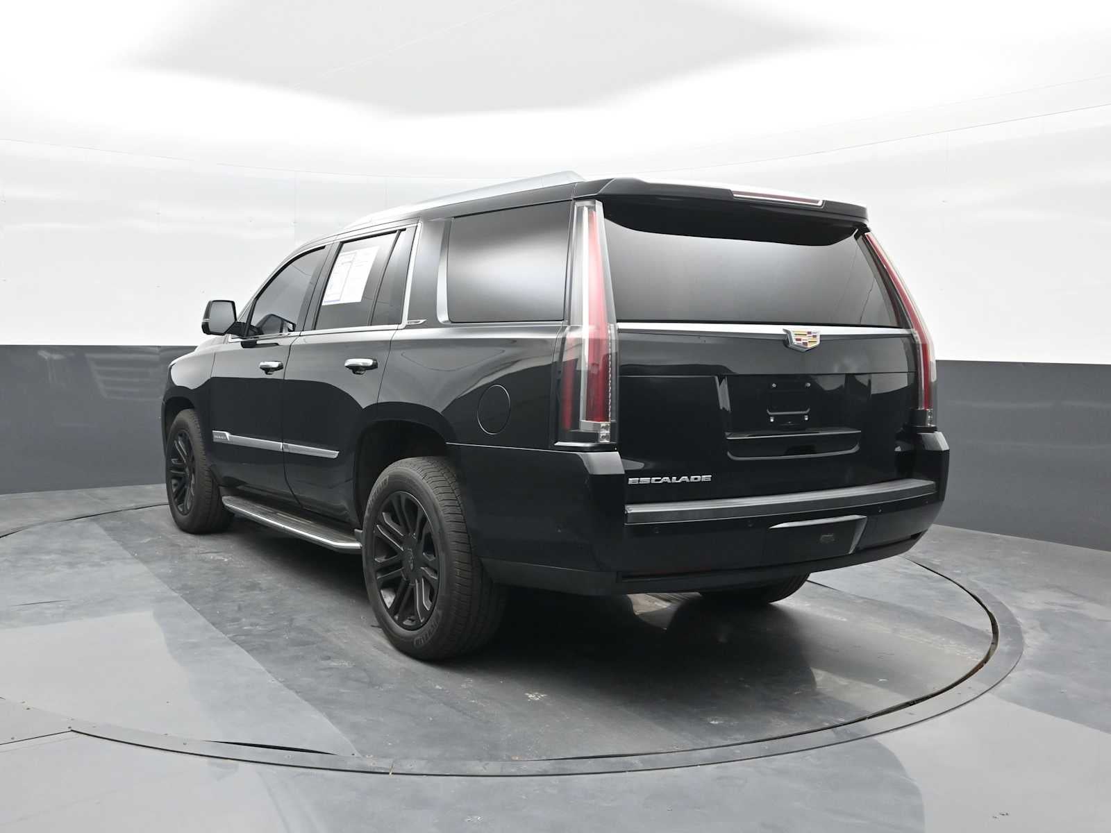 2018 Cadillac Escalade Base