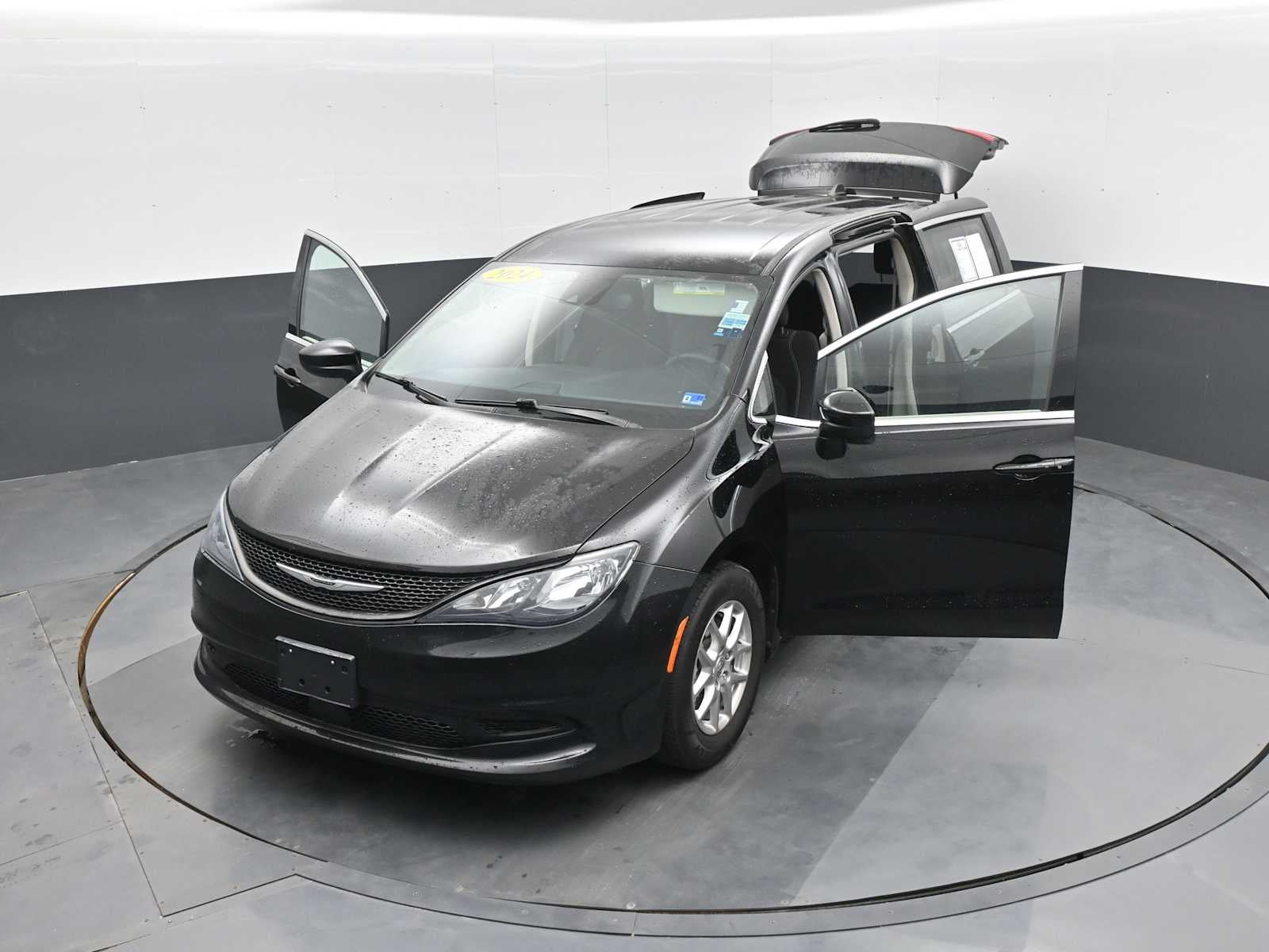 2024 Chrysler Voyager LX