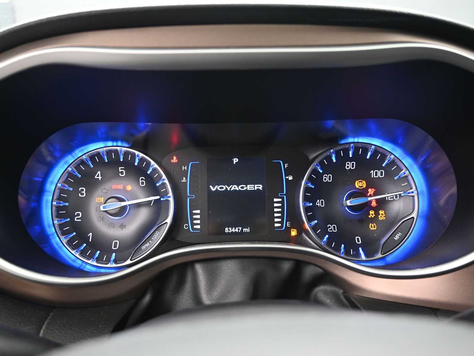 2024 Chrysler Voyager LX