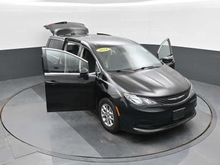 2024 Chrysler Voyager LX