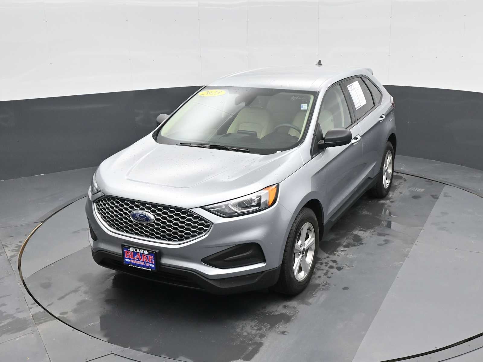 2023 Ford Edge SE