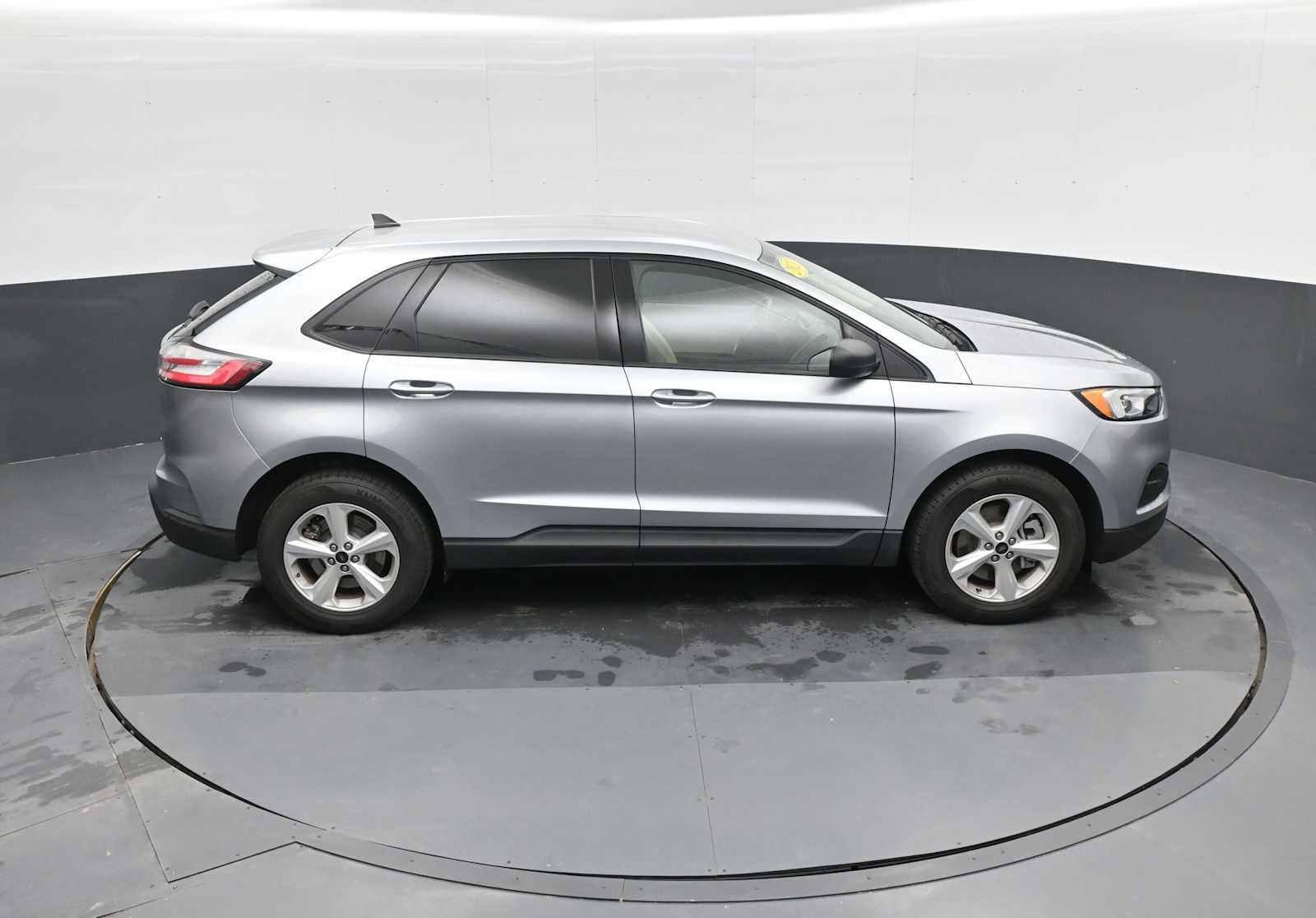 2023 Ford Edge SE