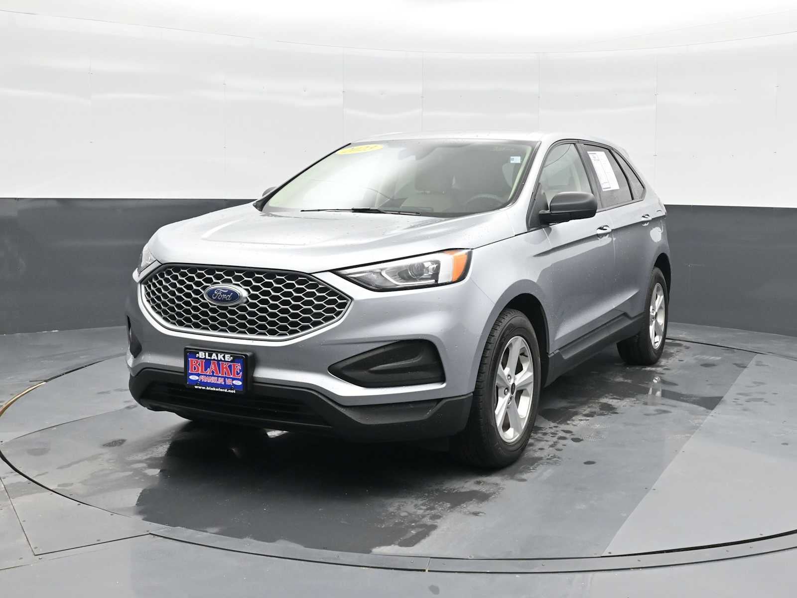 2023 Ford Edge SE