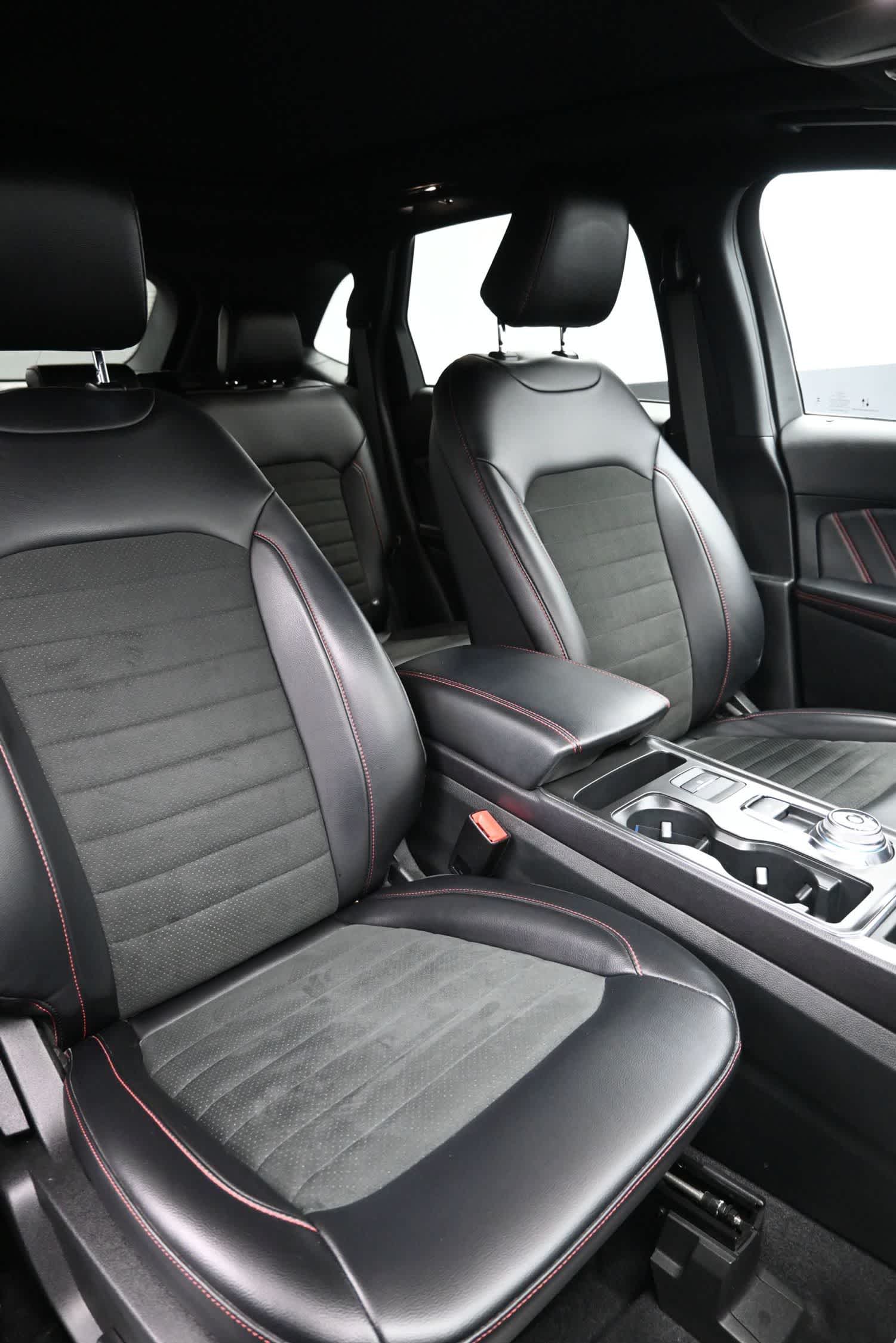2024 Ford Edge ST-Line