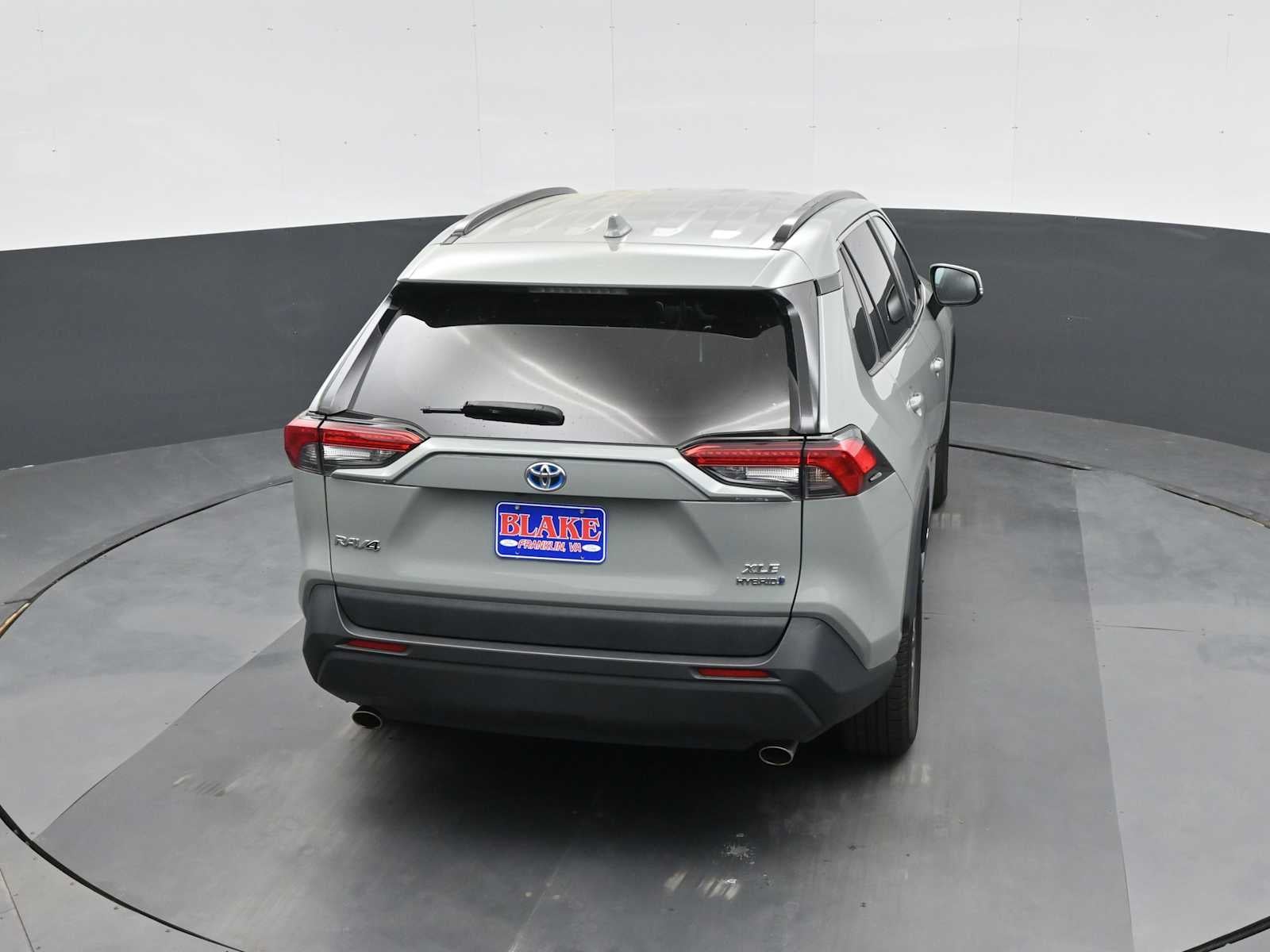 2022 Toyota RAV4 Hybrid XLE