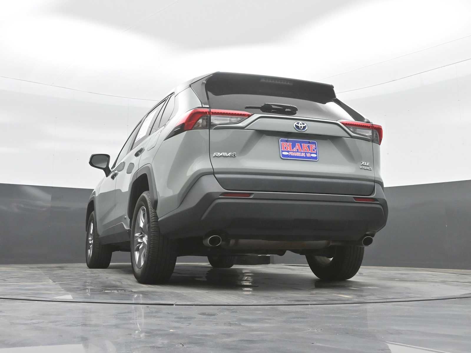 2022 Toyota RAV4 Hybrid XLE