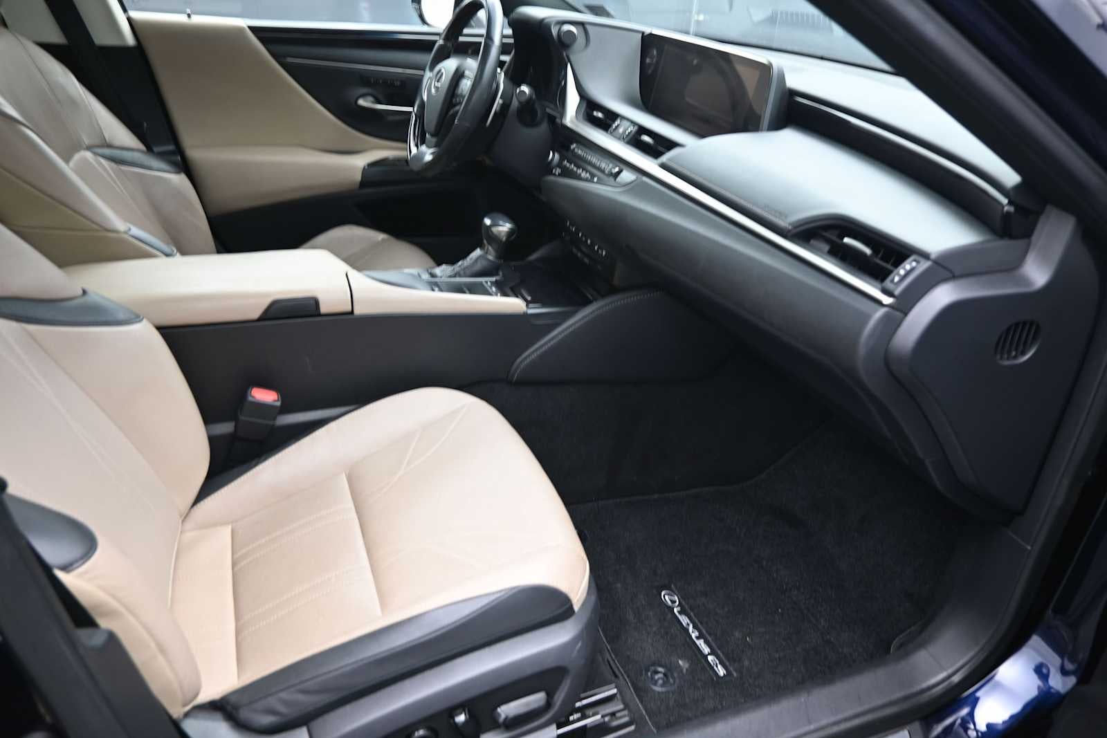 2019 Lexus ES 350 Luxury