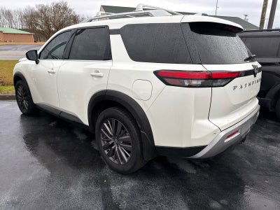 2023 Nissan Pathfinder SL