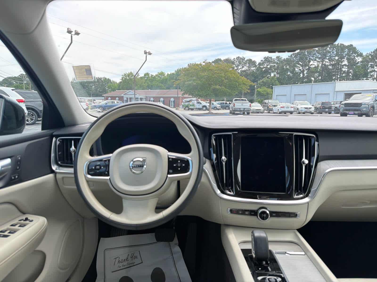2024 Volvo S60 Plus Dark Theme