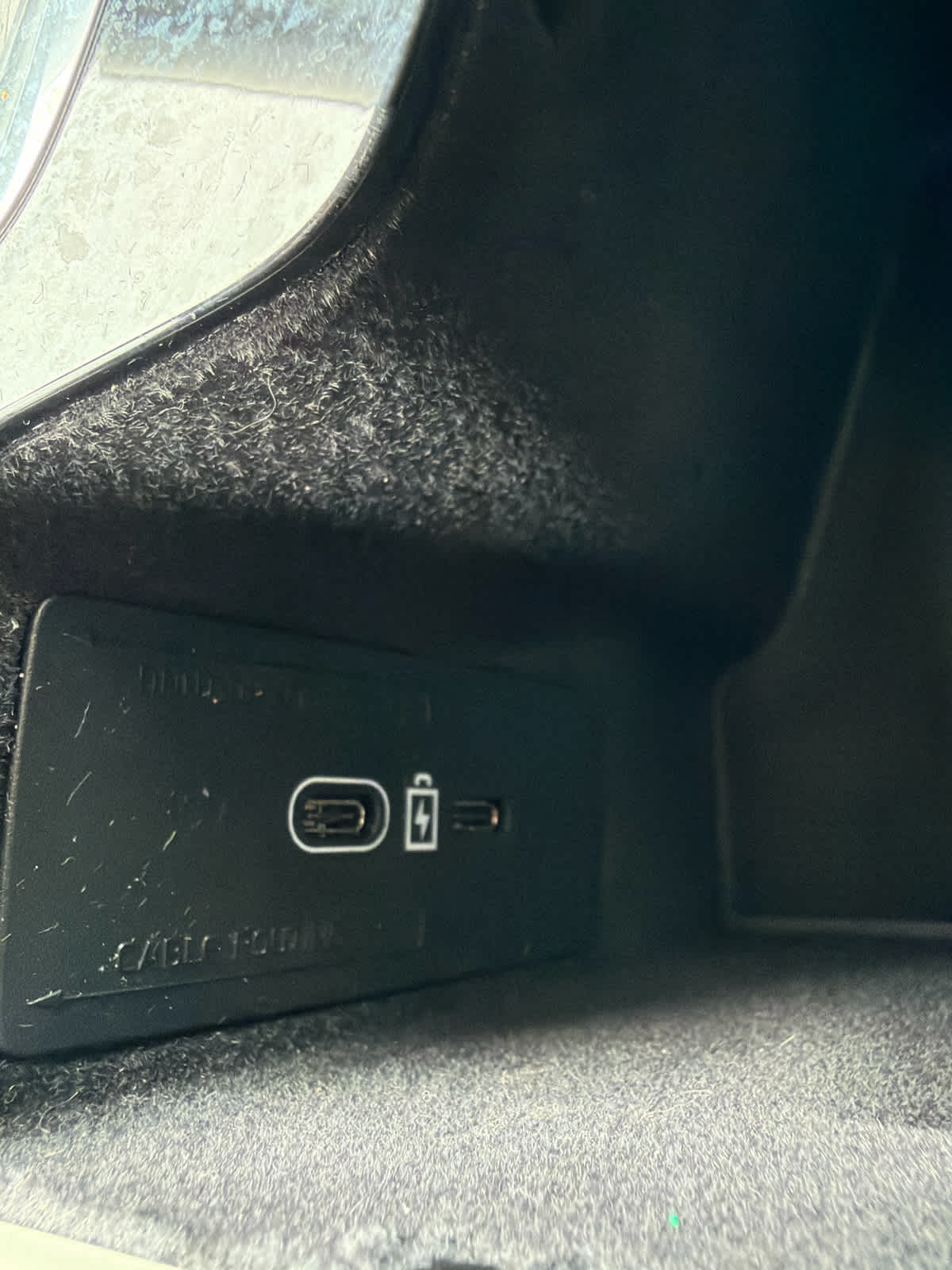 2024 Volvo S60 Plus Dark Theme