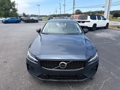 2024 Volvo S60 Plus Dark Theme