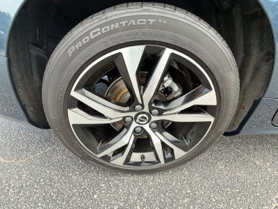2024 Volvo S60 Plus Dark Theme