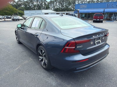 2024 Volvo S60 Plus Dark Theme