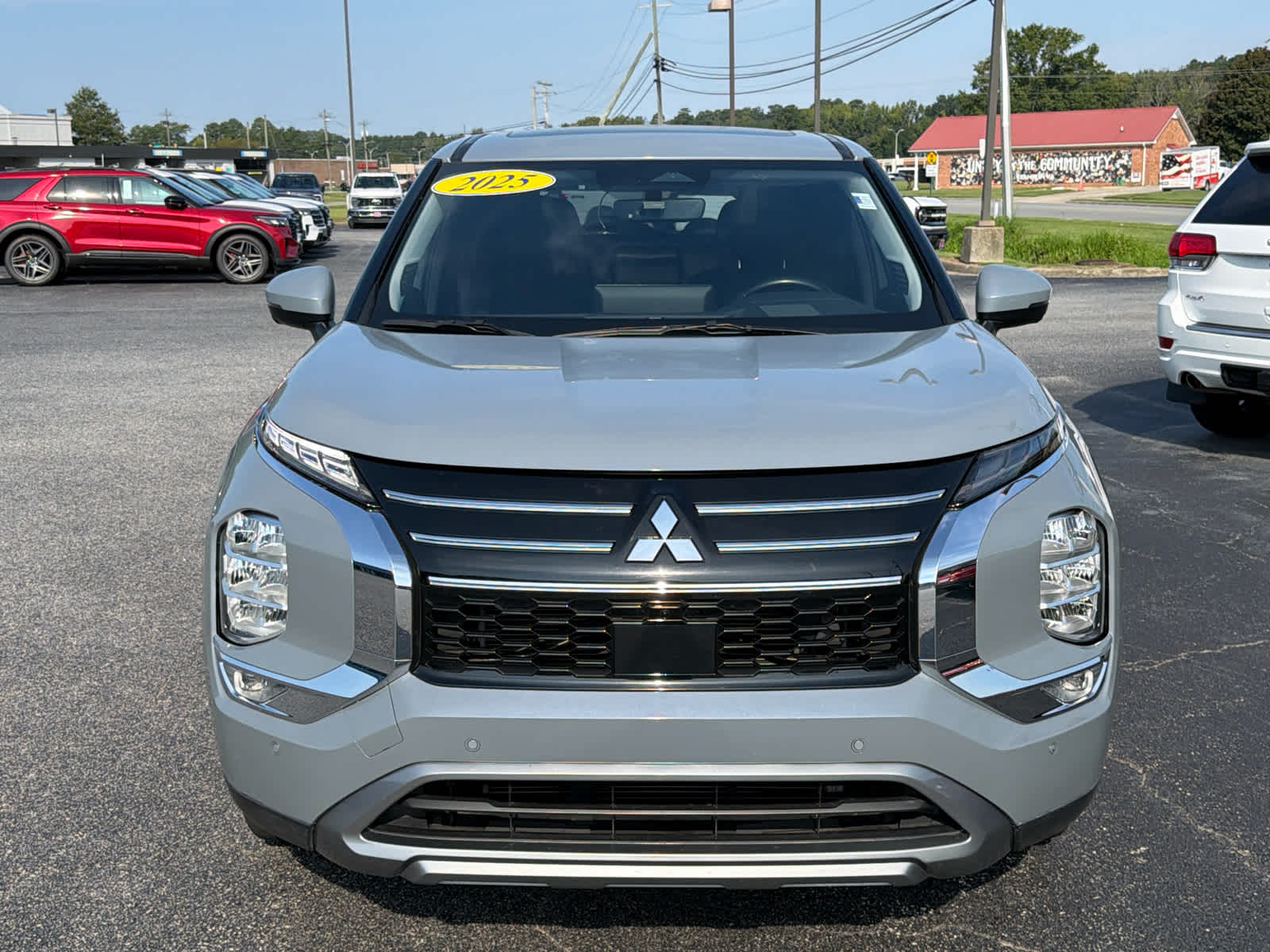 2025 Mitsubishi Outlander SE