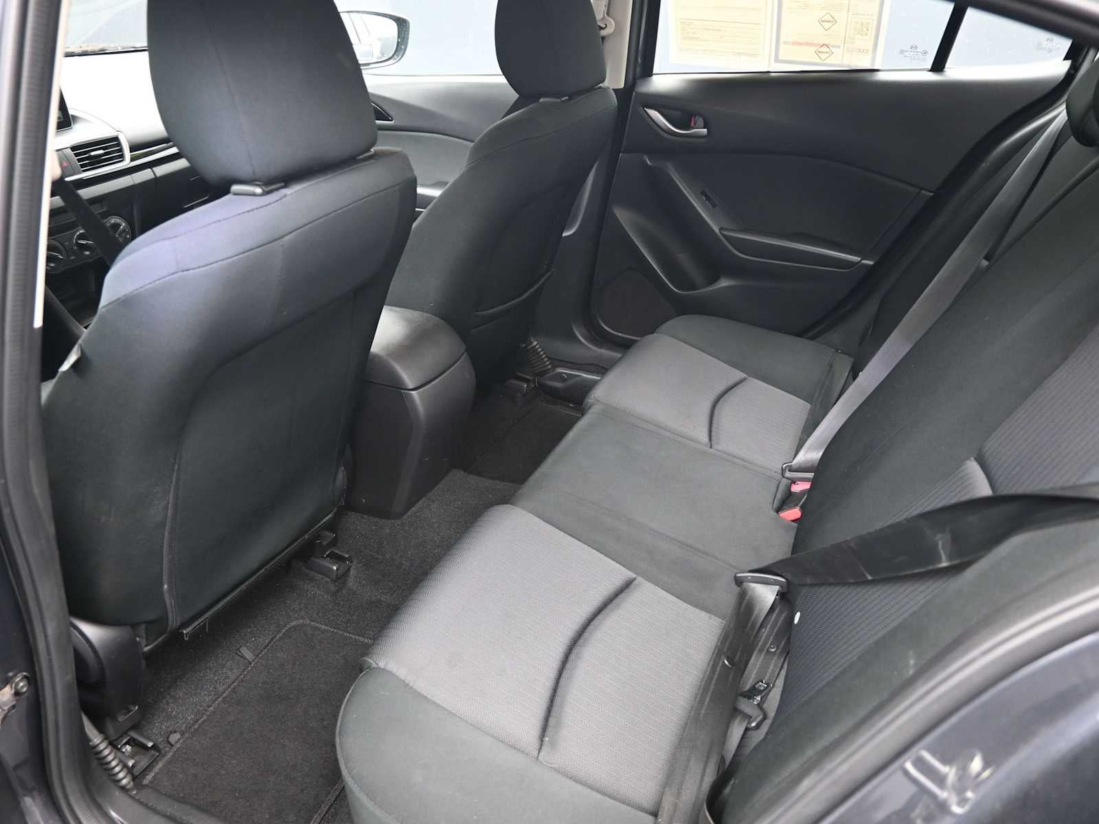 2016 Mazda MAZDA3 i Sport